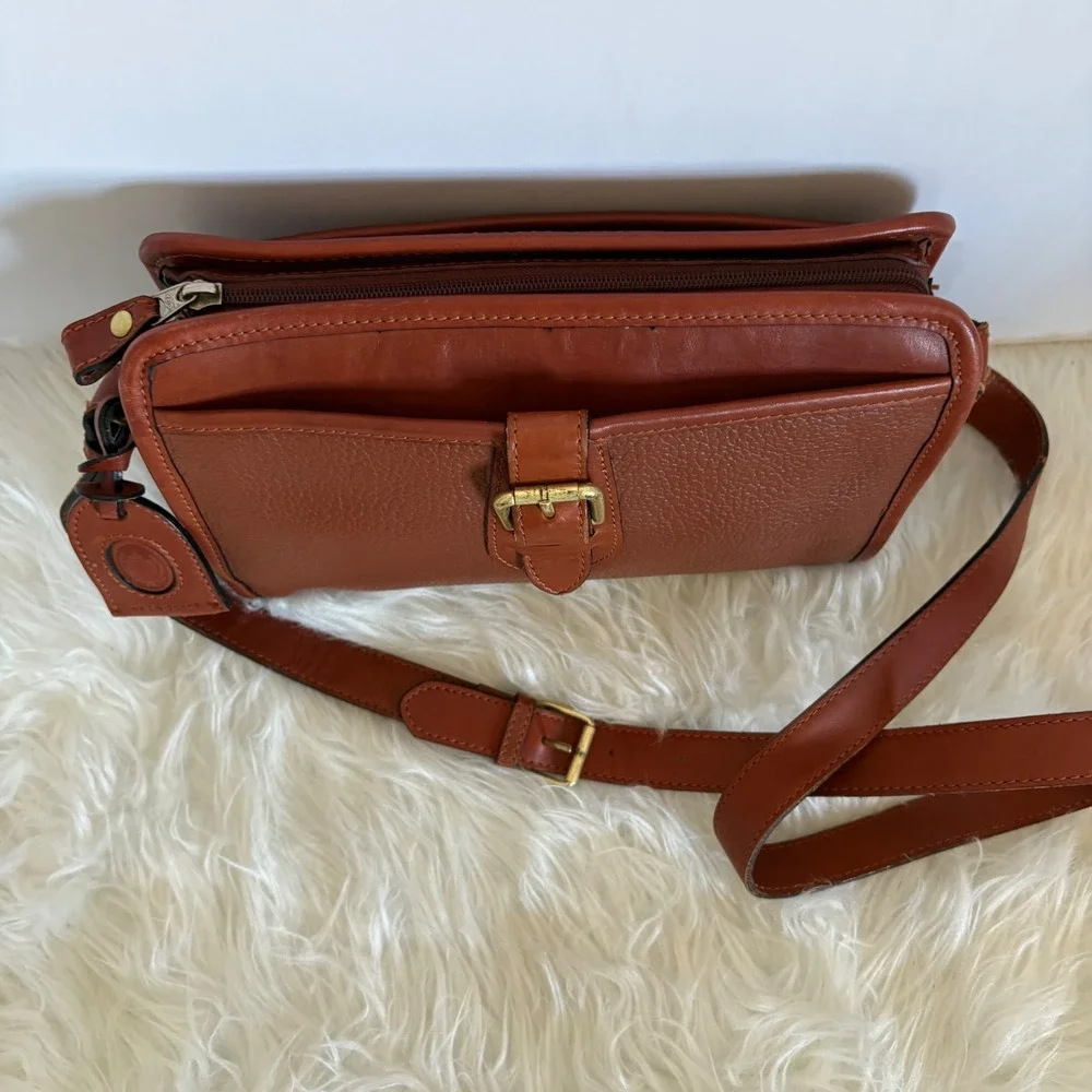 Liz Claiborne Vintage Brown Pebble Leather Crossbody‎ Messenger Camera Bag